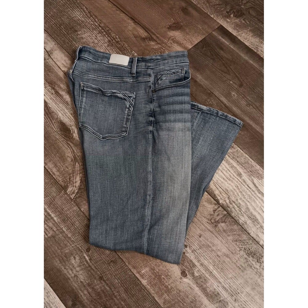 BKE Buckle Black Women 32x30 High Rise Boot Jeans Lightwash Stretch Revival Jean